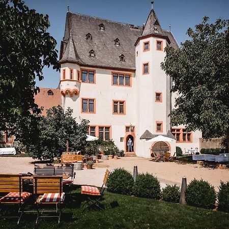 Schloss Schoenborn Geisenheim Exterior photo