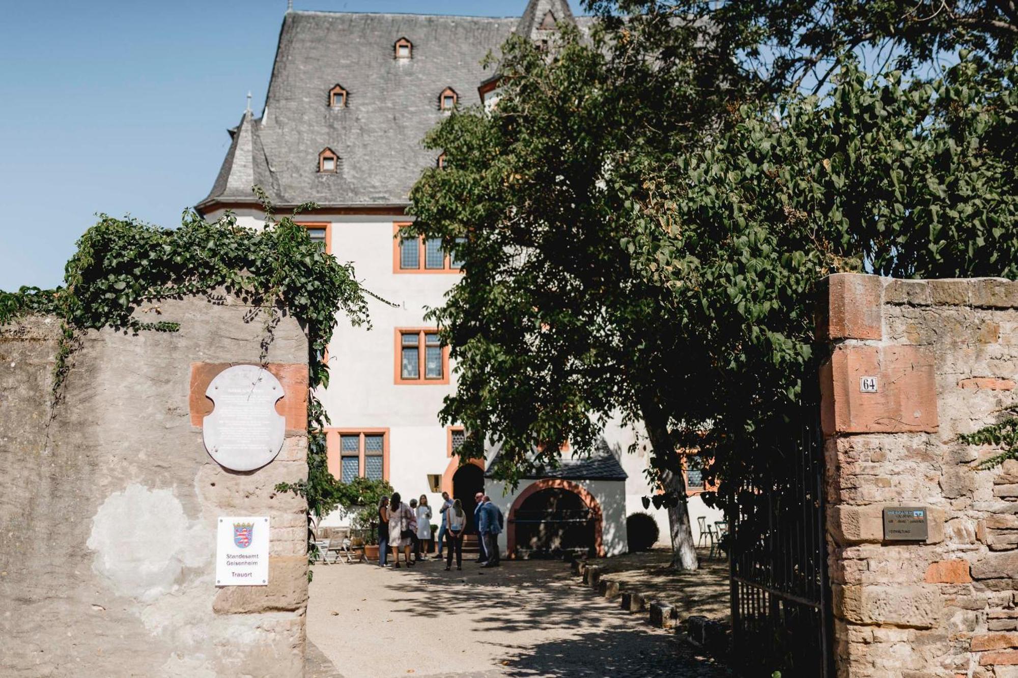 Schloss Schoenborn Geisenheim Exterior photo
